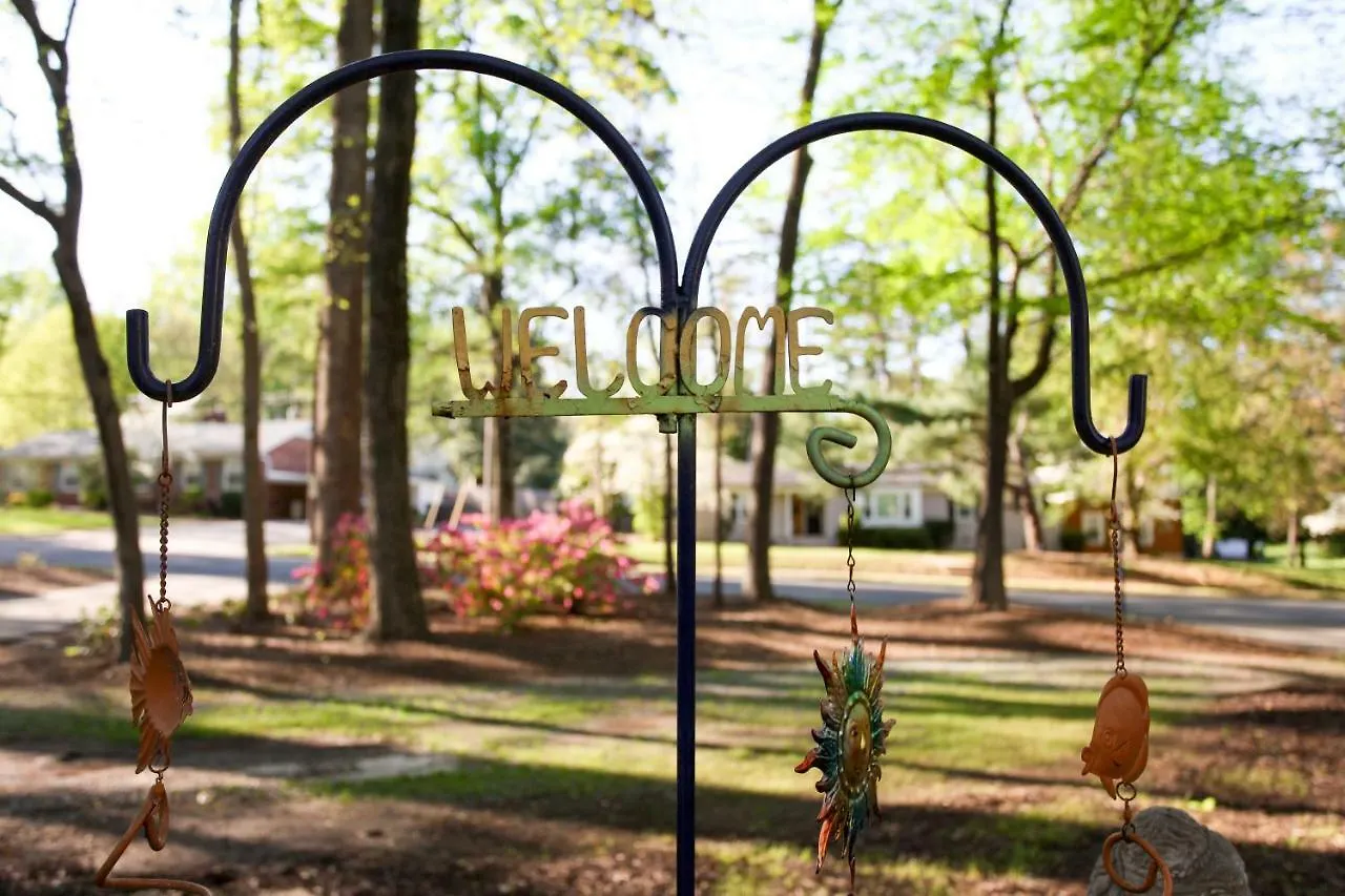 Ms. Elsie'S Caribbean B&B Charlotte ABD
