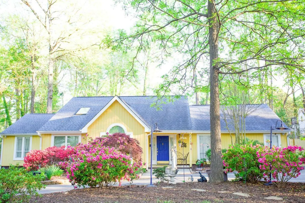 Ms. Elsie'S Caribbean B&B Charlotte