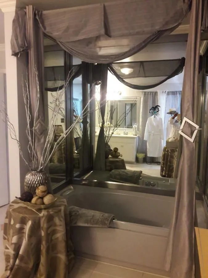 Ms. Elsie'S Caribbean B&B Charlotte Oda ve Kahvaltı