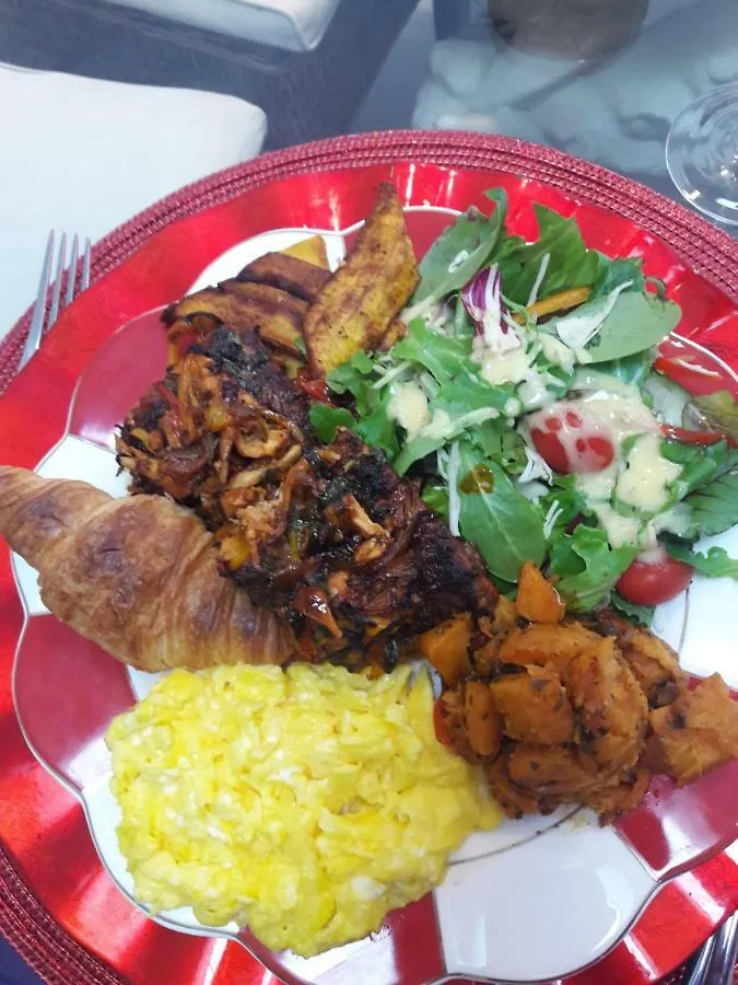 Ms. Elsie'S Caribbean B&B Charlotte ABD