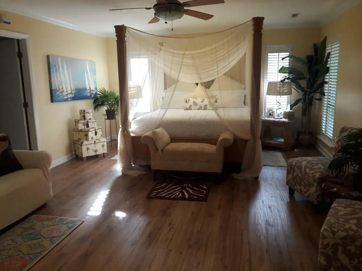 Ms. Elsie'S Caribbean B&B Charlotte