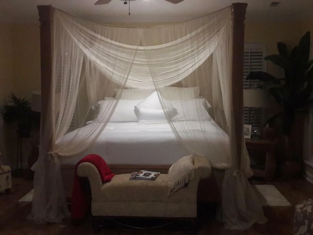 Ms. Elsie'S Caribbean B&B Charlotte 0*,  ABD